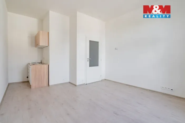 Pronájem bytu 1+kk, České Budějovice - České Budějovice 3, Rudolfovská tř., 23 m2