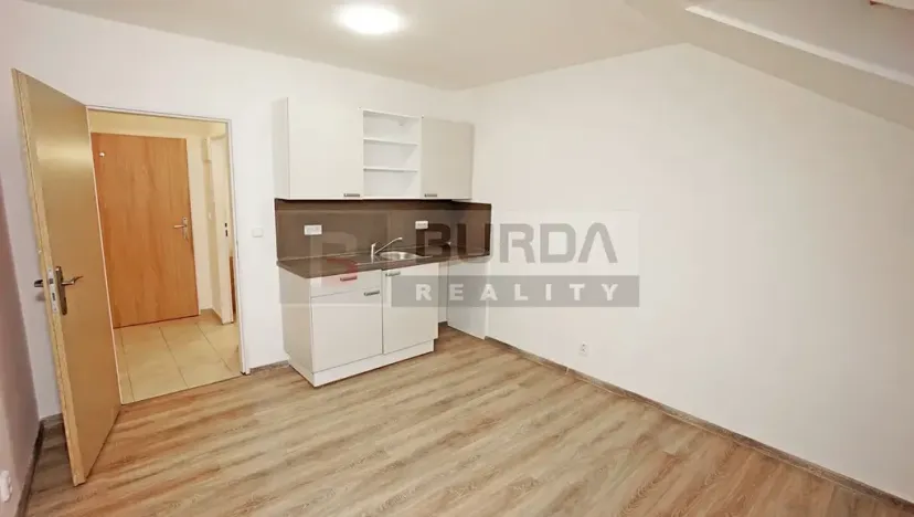 Pronájem bytu 1+kk, Neratovice, 25 m2