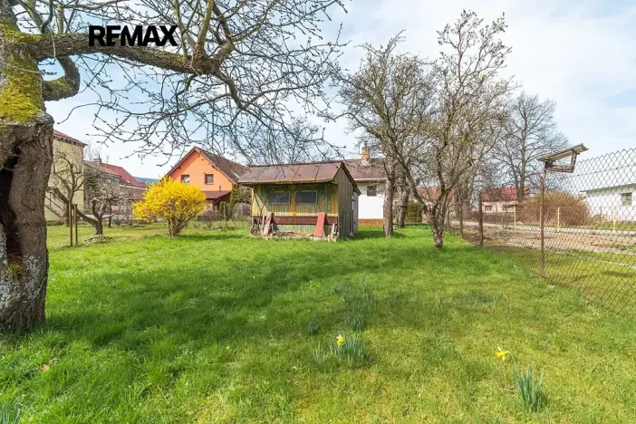 Prodej pozemku pro bydlení, Holubov, 739 m2