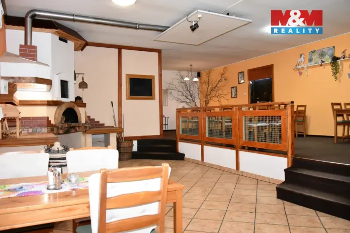 Prodej restaurace, Hukvaldy, 530 m2