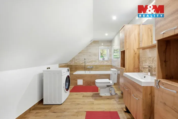Prodej rodinného domu, Nové Město pod Smrkem - Hajniště, 266 m2