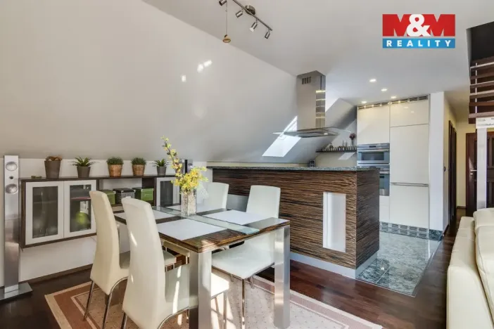 Prodej rodinného domu, Cheznovice, 227 m2