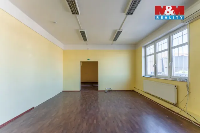 Pronájem obchodního prostoru, Praha - Horní Počernice, Náchodská, 121 m2