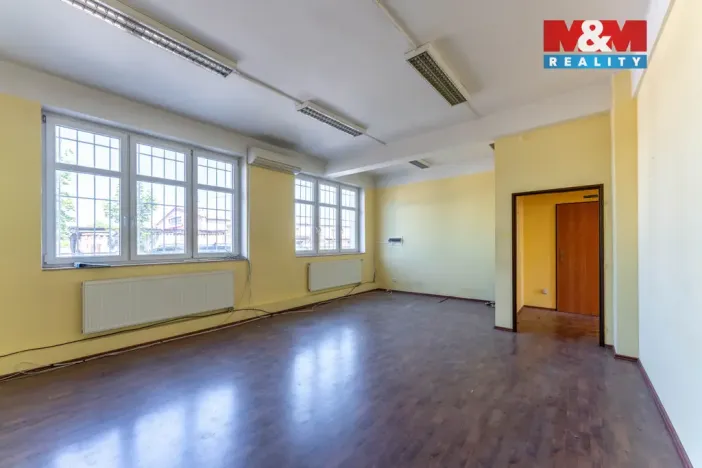 Pronájem obchodního prostoru, Praha - Horní Počernice, Náchodská, 121 m2
