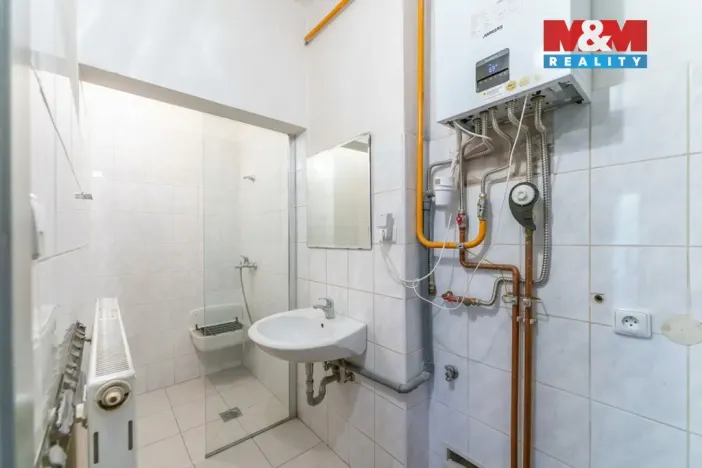 Pronájem obchodního prostoru, Praha - Horní Počernice, Náchodská, 121 m2