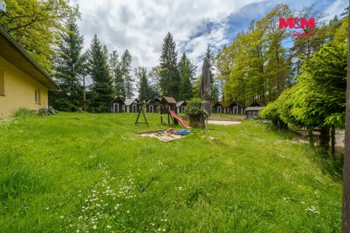 Prodej komerční nemovitosti, Nová Role - Mezirolí, 795 m2
