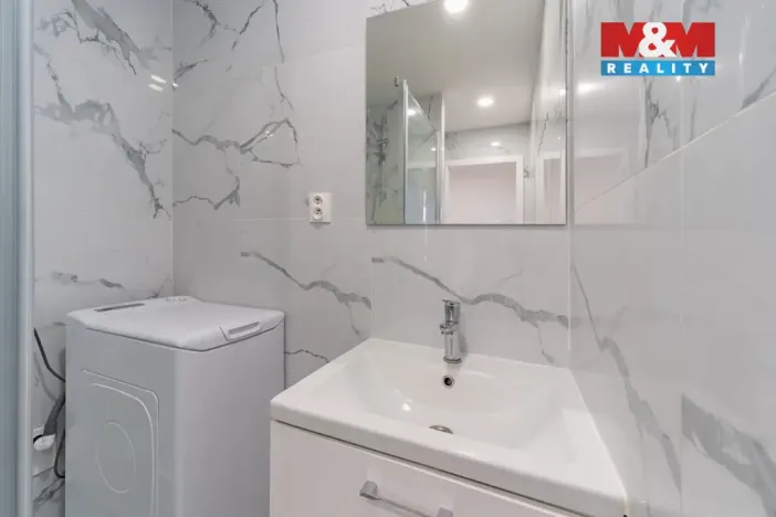 Prodej bytu 2+1, Hranice, U pošty, 61 m2