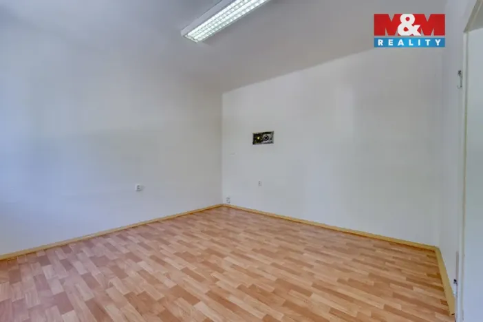 Pronájem bytu 1+1, Plzeň - Jižní Předměstí, Lukavická, 38 m2
