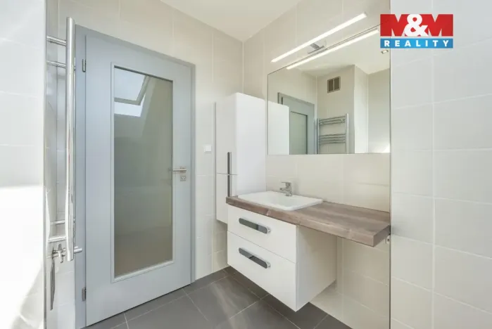 Prodej rodinného domu, Praha - Suchdol, K Roztokům, 160 m2