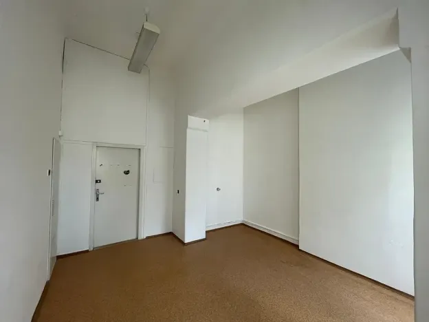 Pronájem obchodního prostoru, Praha - Nové Město, Sokolská, 18 m2