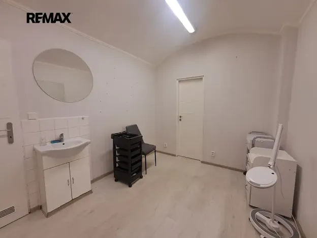 Pronájem obchodního prostoru, Praha - Vinohrady, Slezská, 52 m2