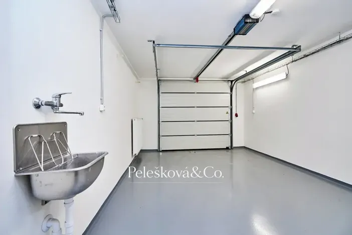Pronájem rodinného domu, Praha - Braník, V malých domech I, 300 m2