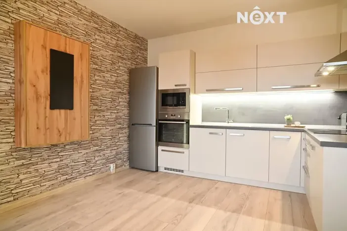 Pronájem bytu 2+kk, České Budějovice, Bezdrevská, 45 m2