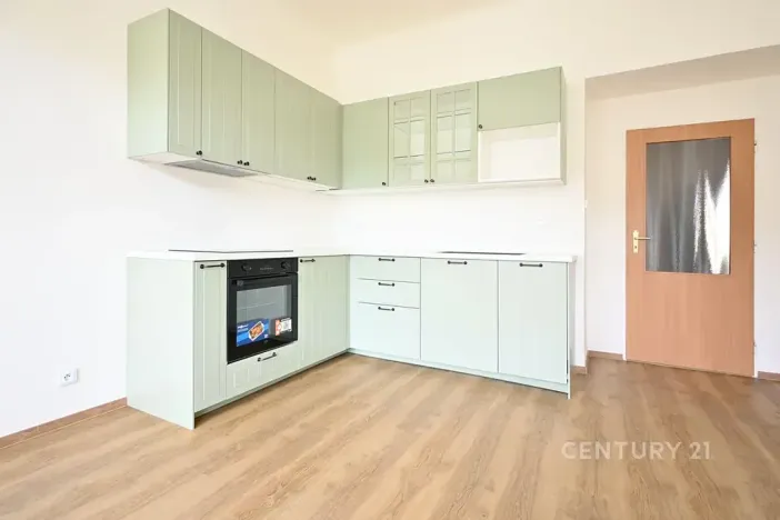 Pronájem bytu 3+kk, Praha - Nusle, Svatoslavova, 70 m2
