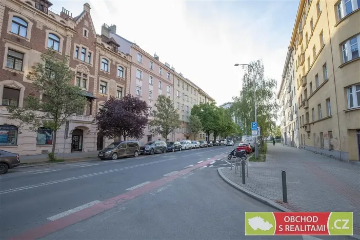 Prodej bytu 2+kk, Praha, U Uranie, 40 m2
