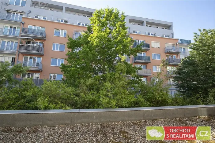 Pronájem bytu 2+kk, Praha, Janýrova, 58 m2