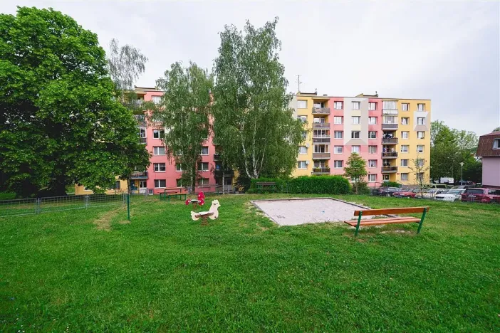 Prodej bytu 3+1, Plzeň - Doubravka, Popelnicová, 66 m2