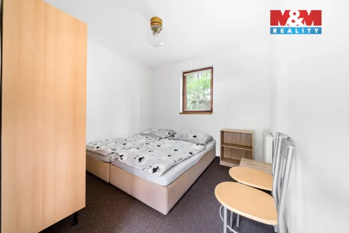 Pronájem komerční nemovitosti, Nová Role - Mezirolí, 795 m2