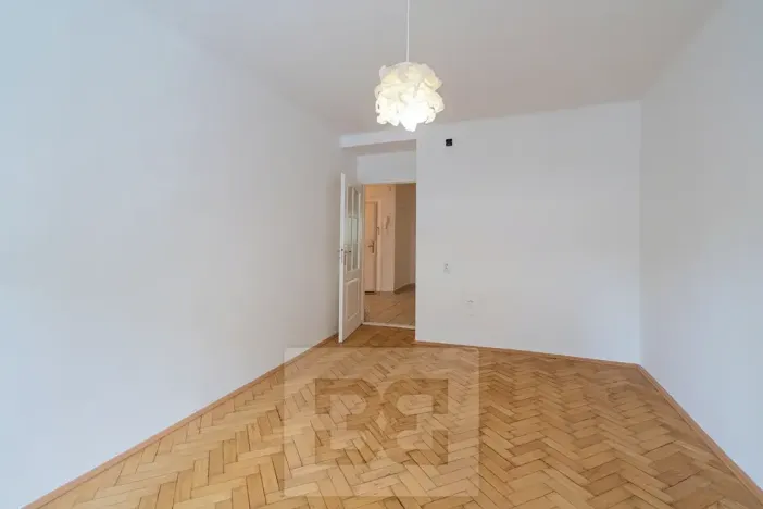 Pronájem bytu 2+1, Praha - Žižkov, Jeseniova, 75 m2