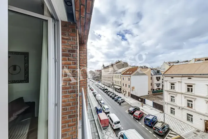 Pronájem bytu 1+kk, Praha - Karlín, Křižíkova, 34 m2