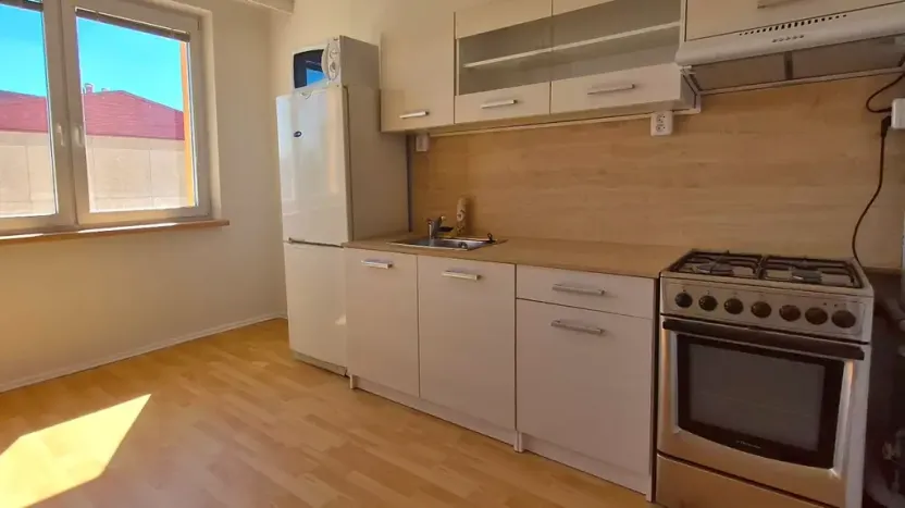 Pronájem bytu 3+1, Praha - Modřany, Vokrojova, 78 m2