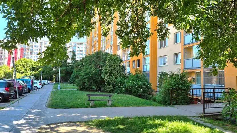 Pronájem bytu 3+1, Praha - Modřany, Vokrojova, 78 m2