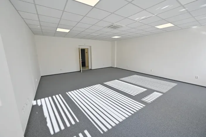 Pronájem kanceláře, Praha - Prosek, Litvínovská, 282 m2