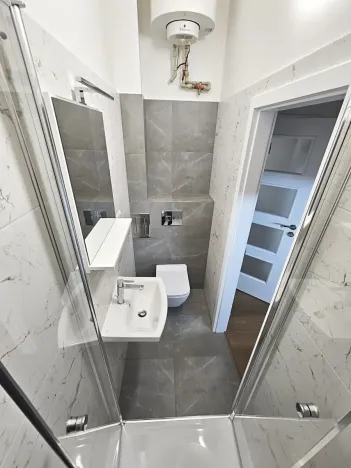 Pronájem bytu 1+1, Praha - Vinohrady, Mánesova, 28 m2