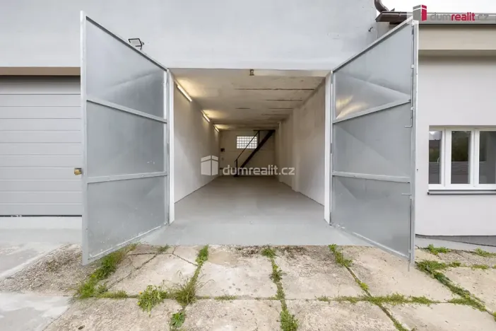 Pronájem skladu, Hředle, 753 m2