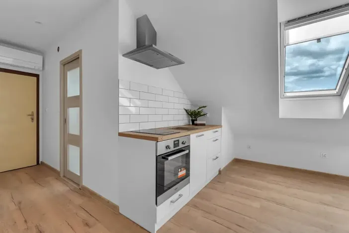 Pronájem bytu 1+kk, Hradec Králové, Dykova, 23 m2