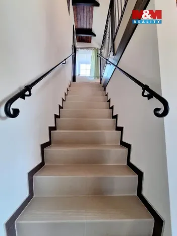 Pronájem rodinného domu, Náchod - Jizbice, 149 m2