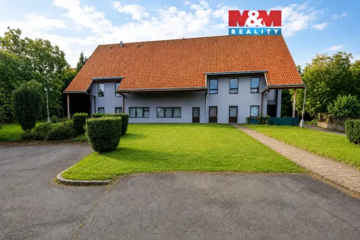 Pronájem obchodního prostoru, Červené Janovice, 360 m2