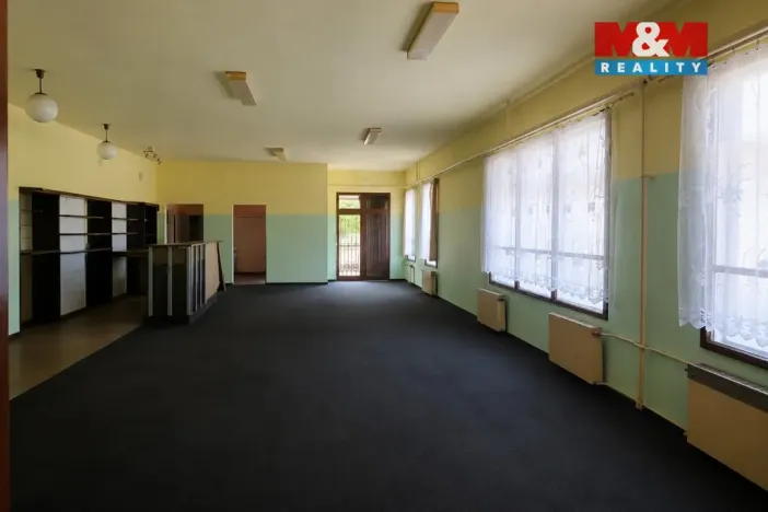Pronájem obchodního prostoru, Červené Janovice, 360 m2