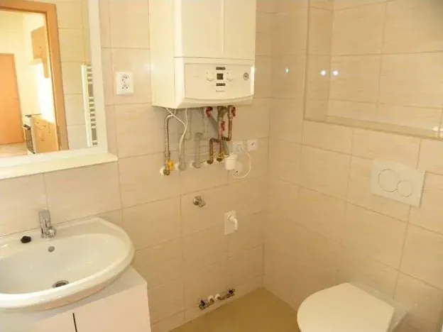 Pronájem bytu 1+kk, Jihlava, Komenského, 28 m2