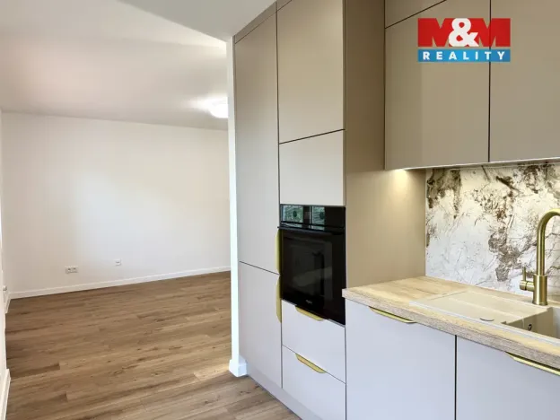 Pronájem bytu 2+1, Ostrava - Poruba, Kyjevská, 58 m2