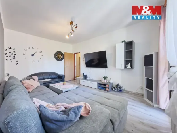Prodej bytu 2+1, Karviná - Mizerov, tř. Těreškovové, 61 m2