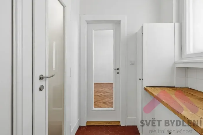 Pronájem bytu 2+1, Praha - Holešovice, U smaltovny, 74 m2