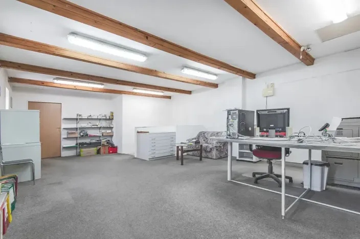 Prodej obchodního prostoru, Kolín, Roháčova, 340 m2