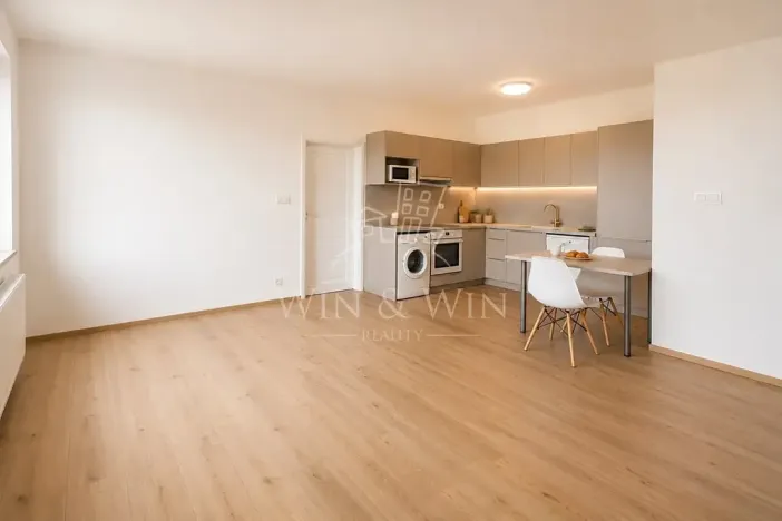 Pronájem bytu 2+kk, Praha - Vinohrady, Hollarovo náměstí, 52 m2