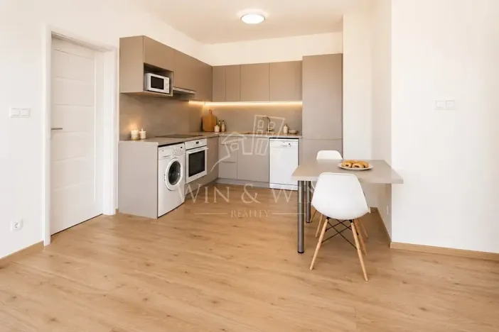 Pronájem bytu 2+kk, Praha - Vinohrady, Hollarovo náměstí, 52 m2