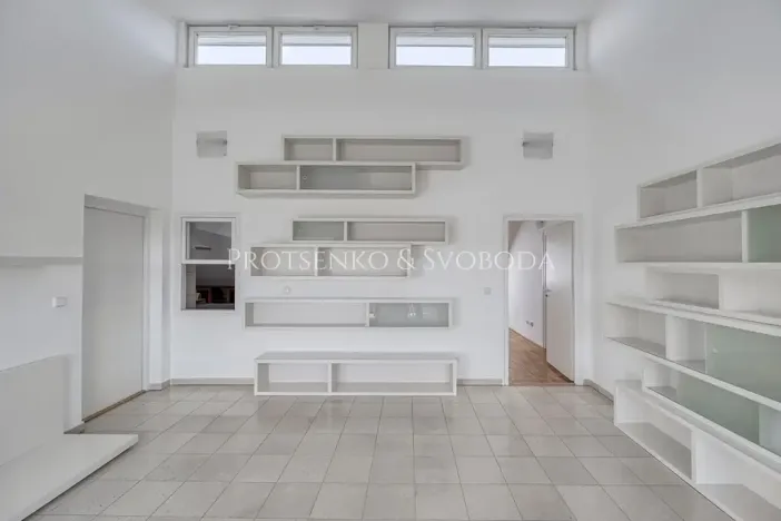 Prodej vily, Křižanov, Benešovo náměstí, 530 m2