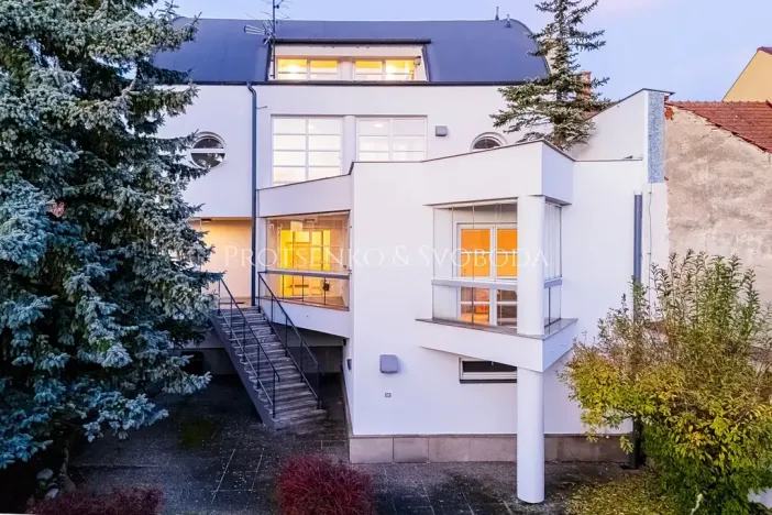 Prodej vily, Křižanov, Benešovo náměstí, 530 m2