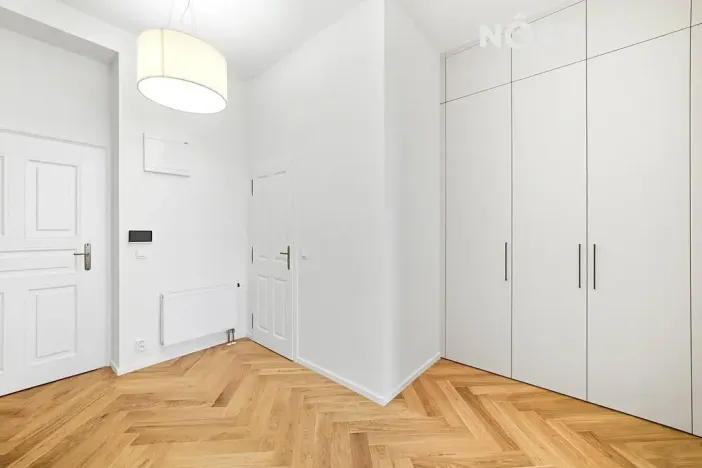 Pronájem bytu 2+kk, Praha - Vinohrady, Velehradská, 44 m2