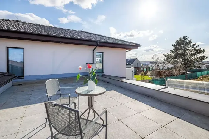Pronájem rodinného domu, Vysoký Újezd, Pod Ovčínem, 244 m2