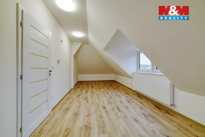 Pronájem bytu 3+kk, Luby, Revoluční, 74 m2