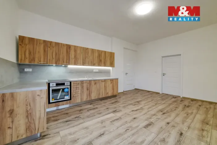 Pronájem bytu 3+kk, Luby, Revoluční, 71 m2