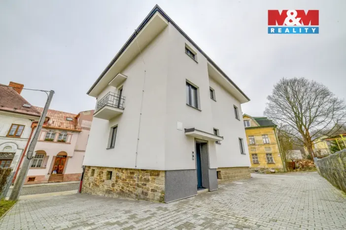 Pronájem bytu 3+kk, Luby, Revoluční, 71 m2