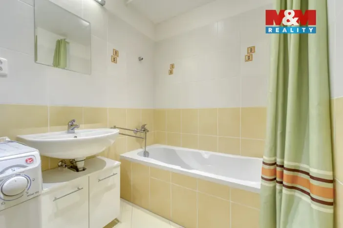 Prodej bytu 2+kk, Praha, Sazovická, 47 m2