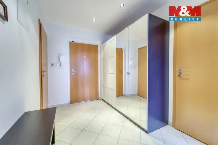 Prodej bytu 2+kk, Praha, Sazovická, 47 m2