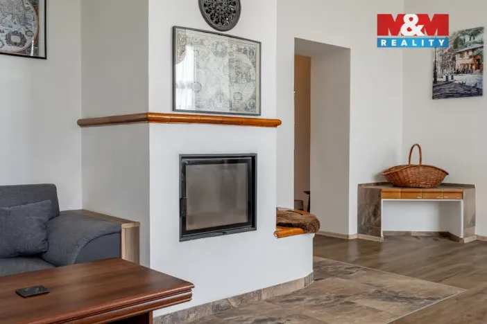 Prodej rodinného domu, Moravec, 220 m2